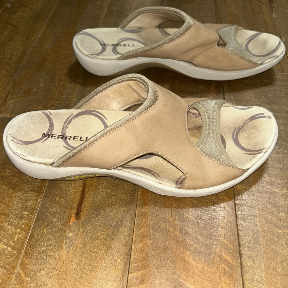 Merrell Palmetto Women  Beige Slip on Sandals Slides Size 8 Comfortable Preloved